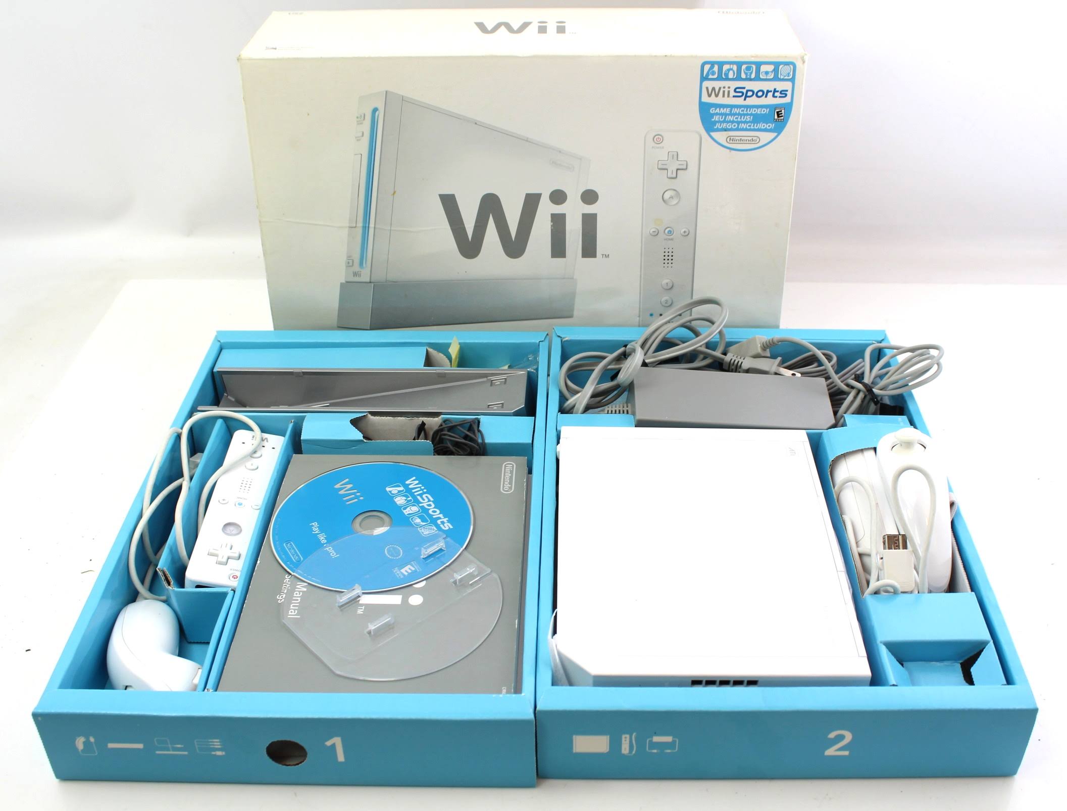 Nintendo Wii - White - includes Wii Sports