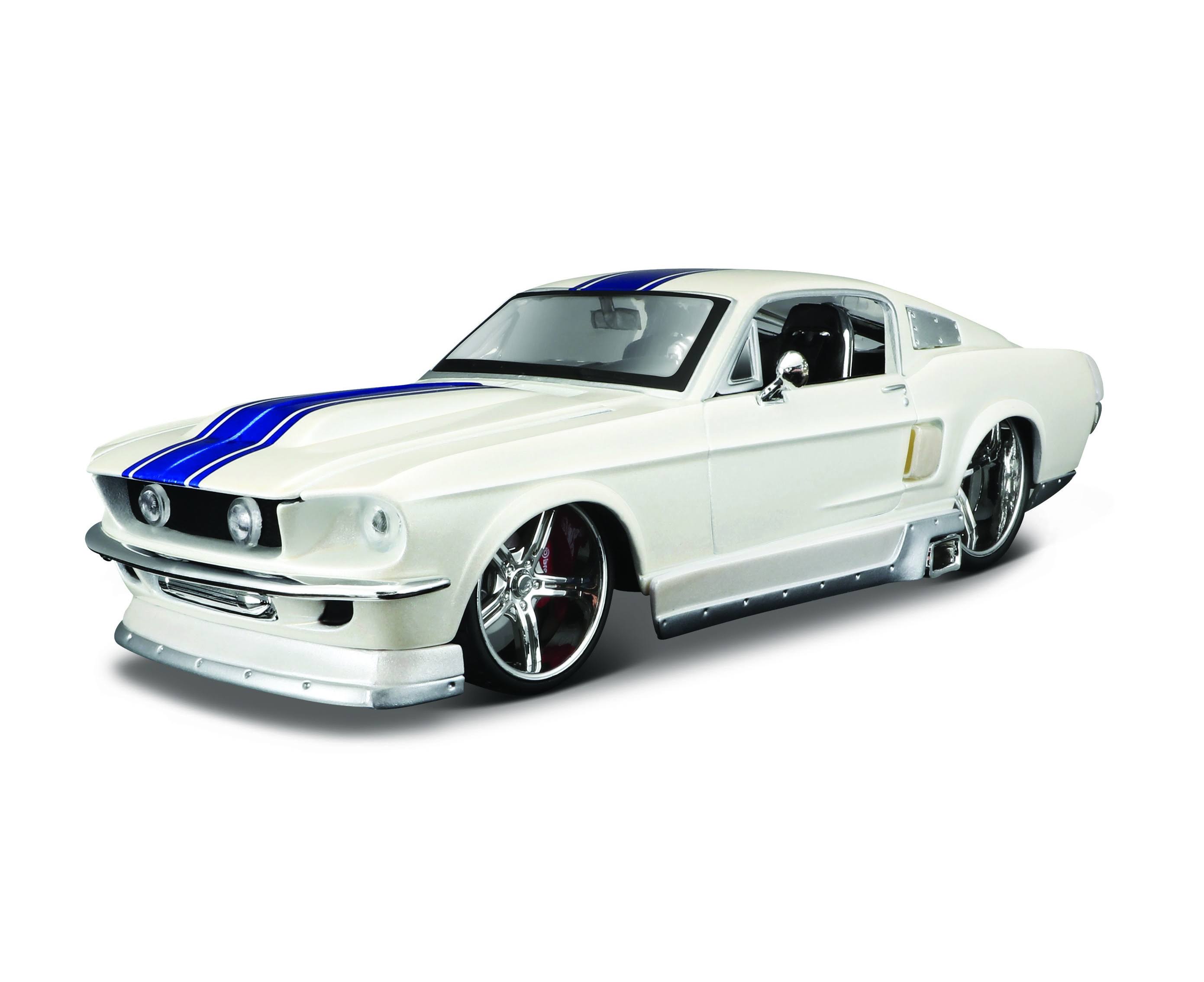 Maisto 1:24 Scale 1967 Ford Mustang GT