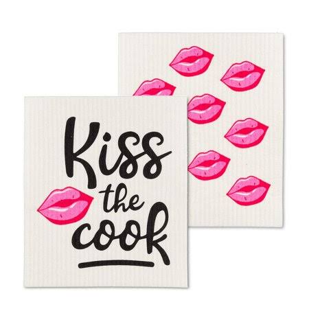Kiss The Cook Dishcloths. Set of 2, Size: 8 x 6.5 x 0.08