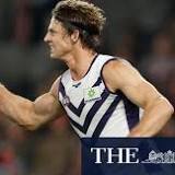 Freo thump the Saints to go equal top of the ladder