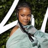 Rihanna canterà al Super Bowl 2023, l'ufficialità arriva sui social