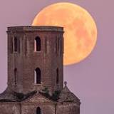 Strawberry moon: When, where to look for June's super moon event