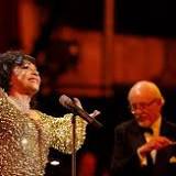 The Sound of 007: a dazzling Shirley Bassey kicks off a seductive night of music and martinis