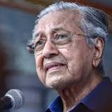 Dr Mahathir: Best, most experienced teachers should lead in teaching students on the screen
