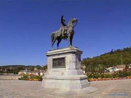 http://t1.gstatic.com/images?q=tbn:LPzN3-1QnPyRjM:http://napoleon-monuments.eu/Napoleon1er/images/77MontereauNapoleon08.jpg